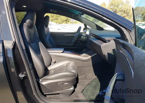 2024 Tesla Model X Long Range z USA, uszkodzony, nr VIN 7SAXCDE58RF436419